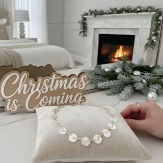 U nás v našom ateliéri a aj v zlatníckej dielni sme pripravení splniť vaše vianočné priania. Takže neváhajte a zabezpečte...