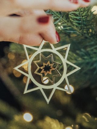 •Autorské Vianočné ozdoby - hviezdy Greg & Rich sú opäť skladom! •Vianočné ozdoby majú krásnu moc uchovávať spomienky....